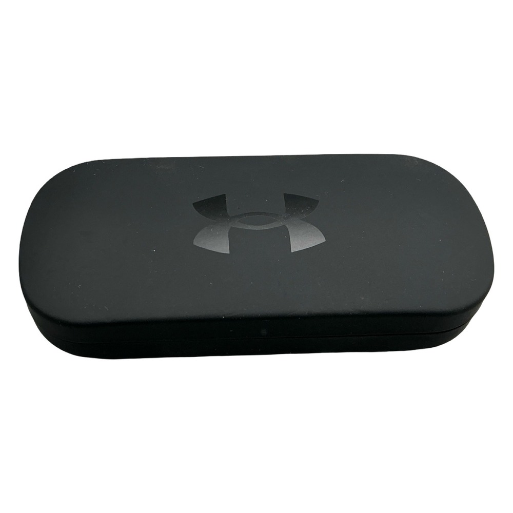Under Armour Black Hard Clamshell Sunglasses Case with Microfiber Cleaning Cloth
